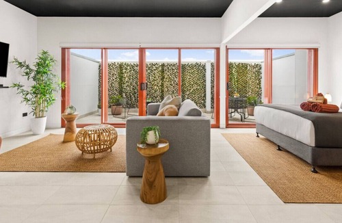 Annandale Apartment | The OTTO Suite + Sofa Bed