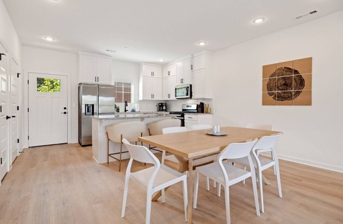 Fayetteville House | The Outfield-30+ day stays only!-2mi to Downtown