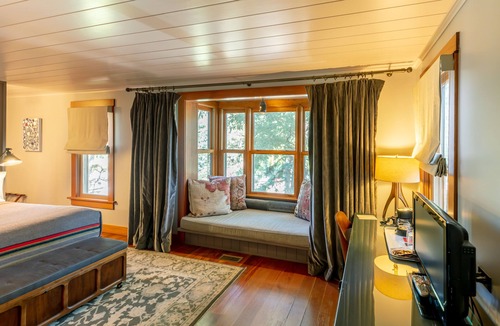 Green Mountain Falls Cabin | The Outlook Lodge