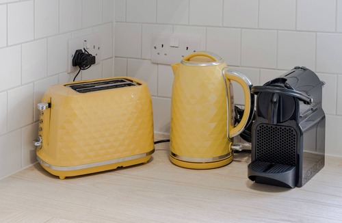 Oval Apartment | The Oval Abode