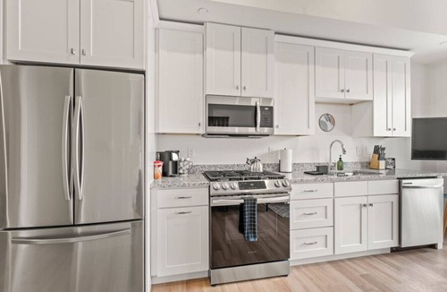 Northeast South Bend Apartment | The Overlook | Downtown | ND