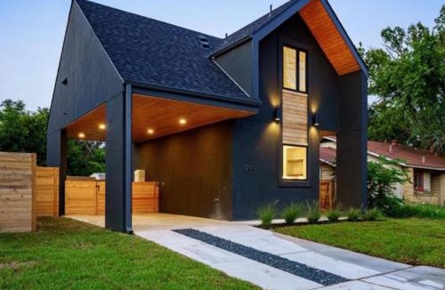 Cherrywood House | The Overlook in east Austin
