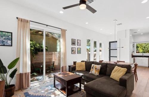 Cherrywood House | The Overlook in east Austin