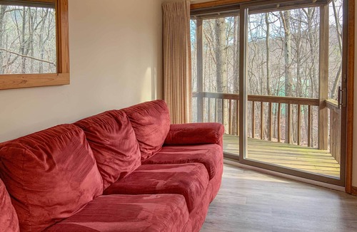 McGaheysville Cottage | 'the Overlook' in Massanuttens All Season Resort