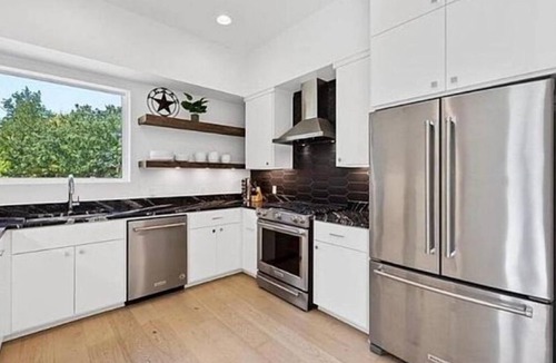Cherrywood House | The Overlook of central Austin. Primo locale!