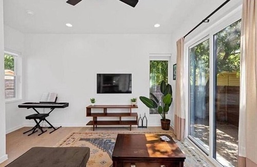 Cherrywood House | The Overlook of central Austin. Primo locale!