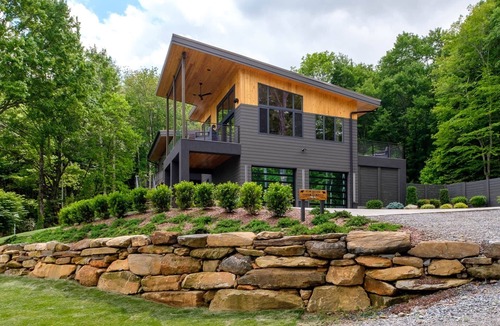 Balsam Grove House | The Overlook -