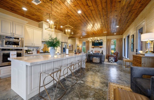 Broken Bow Cabin | The Overlook w/Outdoor Pool, EV Outlet, Pickleball, Unbelievable Views