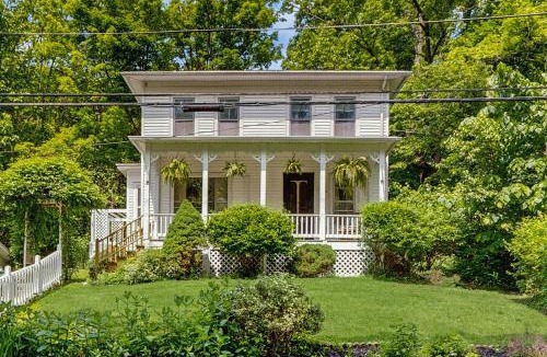 Town of Jerusalem House | The Oversee