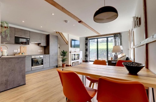Hinton Parva Apartment | The Owl Barn Wiltshire - Chalk