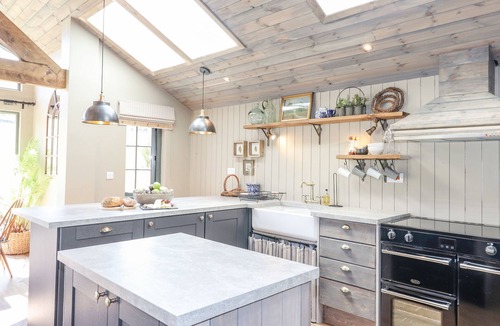 Kendal Cottage | The Owl's Shack