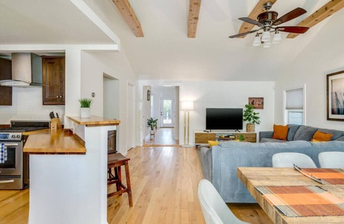 Zilker House | The Oxford. Ideal Zilker Location. Groups Welcome!