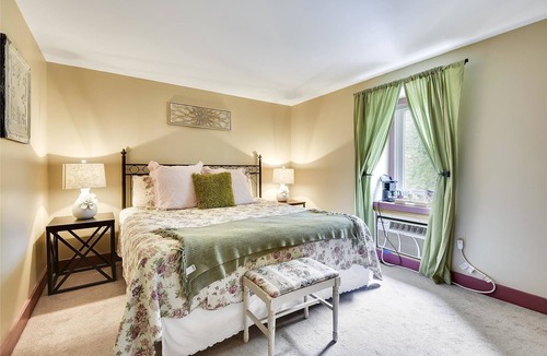 Oxford Hotel | The Oxford Inn