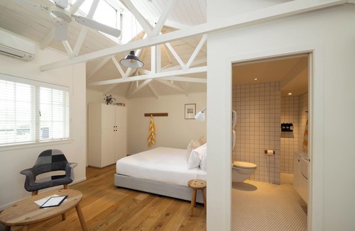 Oneroa Hotel | The Oyster Inn