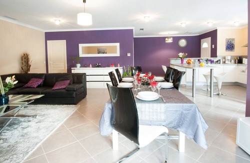 Saint-Paul-Trois-Chateaux House | The Provence cicada