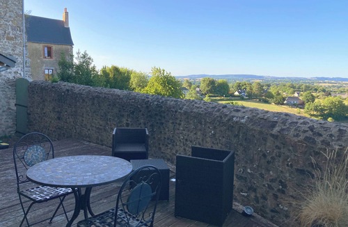 Chammes House | The Passe-Muraille bed and breakfast