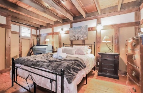 Liberty House | The Pack House at Little Bass Lake