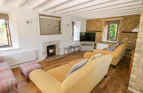 Witney House | The Paddock