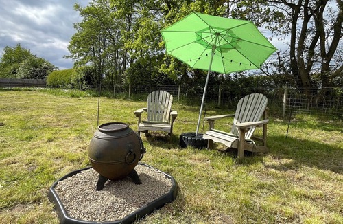 Fangfoss Cabin | The Paddock Glamping - Clover 2