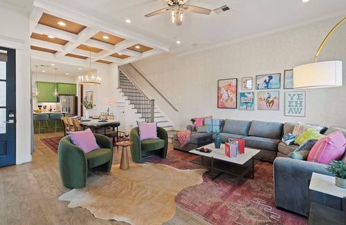 Shady Acres House | The Painted Cowboy: Houston Heights Oasis with Hot Tub