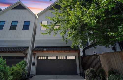 Shady Acres House | The Painted Cowboy: Houston Heights Oasis with Hot Tub