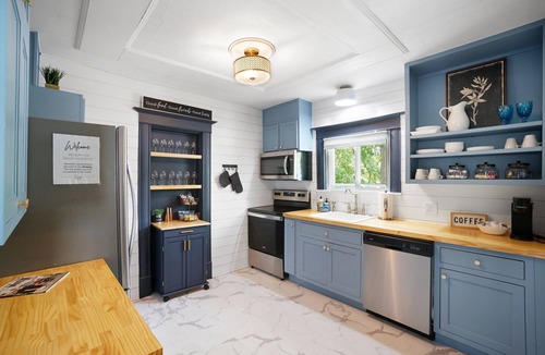 St. Charles Historic District House | The Painted House Est. 1910