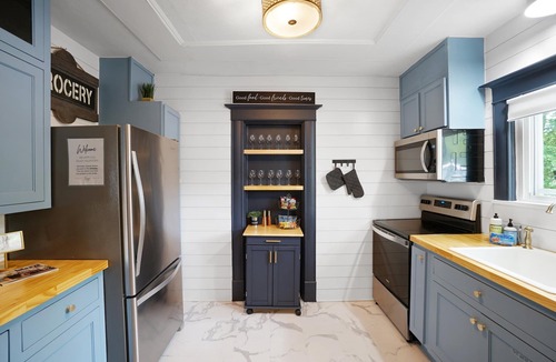 St. Charles Historic District House | The Painted House Est. 1910