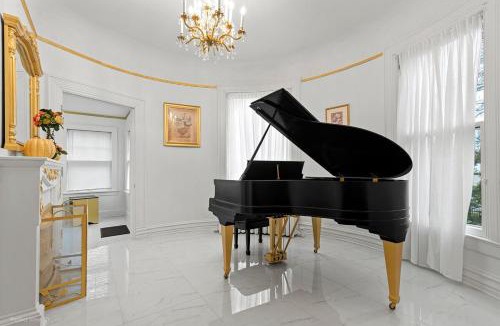 Rockford House | The Palace