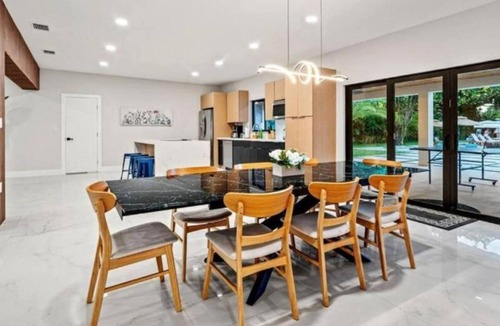 Golden Glades Villa | The Palm by Glam Homes