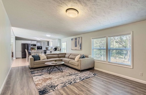 Pedernales Canyon Ranch House | The Palm Hideaway Oasis with Pool + Hot Tub + Fire pit & Outdoor kitchen!