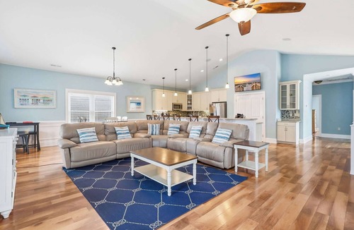 Windy Hill House | The Palm Luxury Beach House w Pool and Game Room