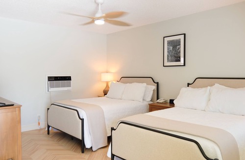 Southside Hotel | The Palm Rose