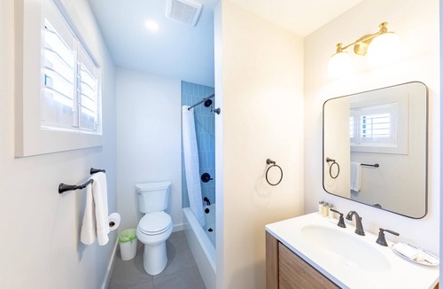 Downtown Boca Grande Historic District Hotel | The Palmetto Inn - Pinfish - Queen Studio