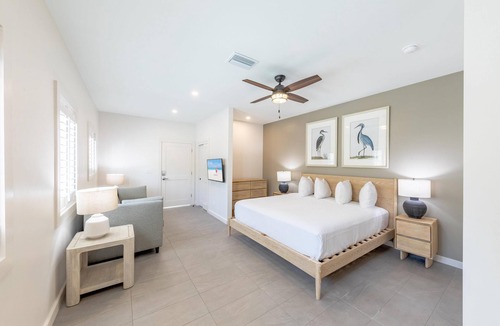 Downtown Boca Grande Historic District Hotel | The Palmetto Inn - Snook - King Studio