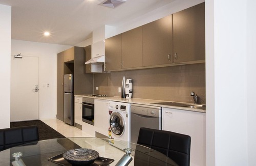 Kent Town Apartment | The Palms Apartments
