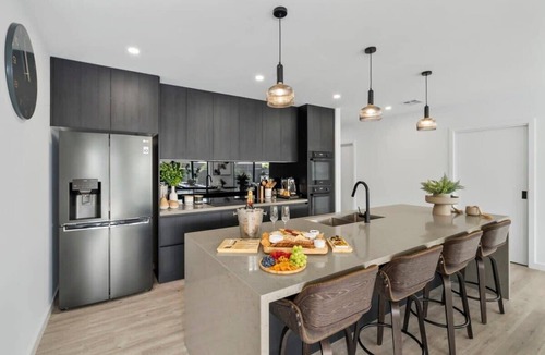 Yarrawonga House | The Palms Guest House