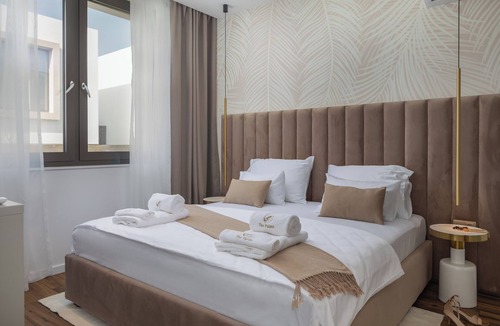 Kraj Resort | The Palms Resort 2BR Villa Dream Six with Pool