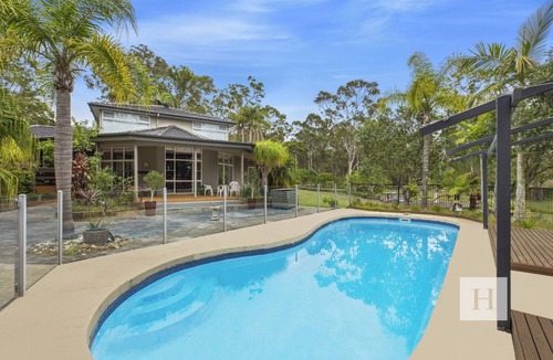 Jilliby House | The Palms - Rural Home w/Pool