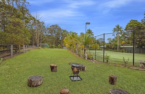 Jilliby House | The Palms - Rural Home w/Pool