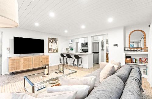 Parker Ridge House | The Palmside Escape Heated Pool, Putt, Relax