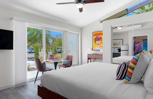 Cathedral City Hotel | The Paloma Resort