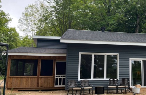 Low Cottage | The Papillon Lakehouse - 1 hour from Ottawa