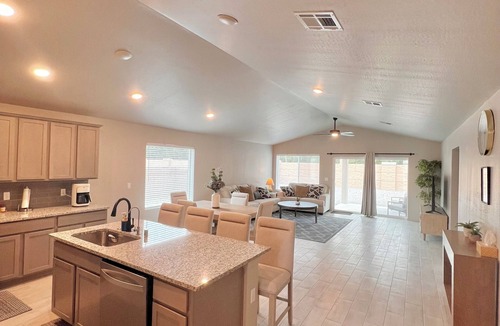 Roswell House | The paradise house in Roswell