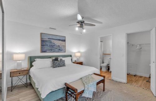 Brandon House | The Paradise Palms
