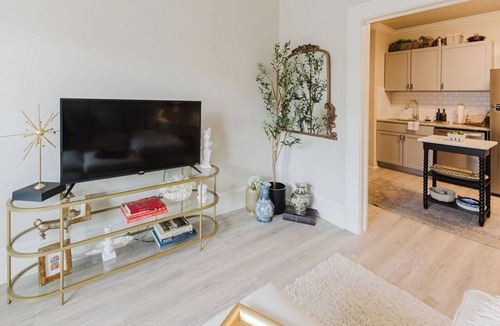 Fort Worth Apartment | The Paris Modern in Fort Worth
