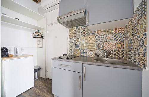 Bonne-Nouvelle Apartment | THE PARISIAN CHARM