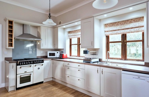 Craven Arms Cottage | The Park