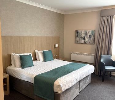 Kilmaurs Hotel | The Park Hotel