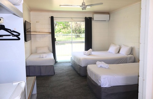 Charters Towers Hotel | The Park Motel