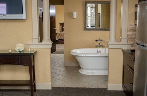 Seward Place Hotel | The Parker Inn & Suites